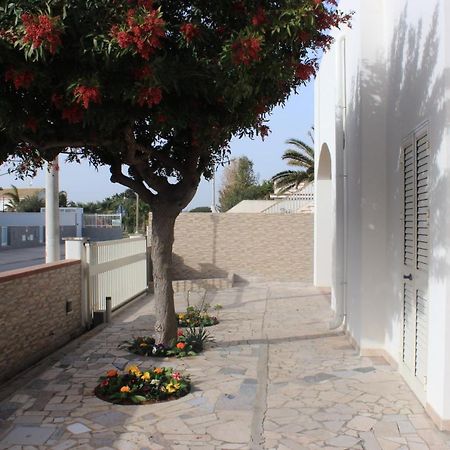 Villa Rosso Corallo Punta Secca Buitenkant foto