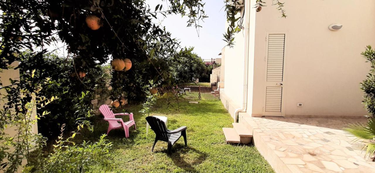 Villa Rosso Corallo Punta Secca Buitenkant foto